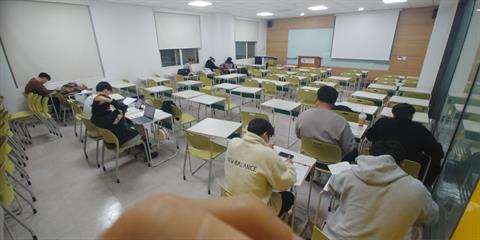 중간고사 대비 스터디룸 운영